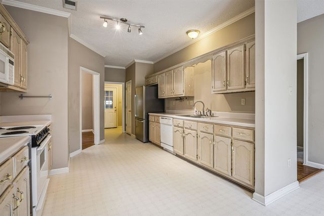 8944 MEADOW PINES CV, Cordova, TN 38016