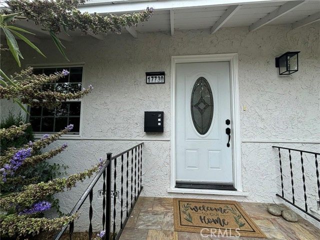 17730 Martha Street, Encino (los Angeles), CA 91316