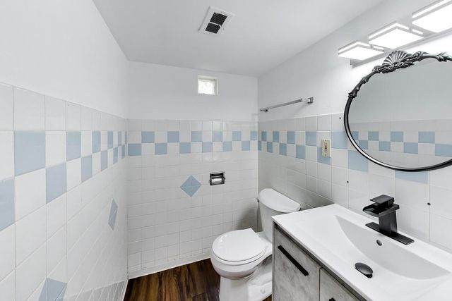 2900 140th Street, Blue Island, IL 60406