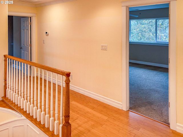 3133 Ne DOUGLAS Ave, Roseburg, OR 97470