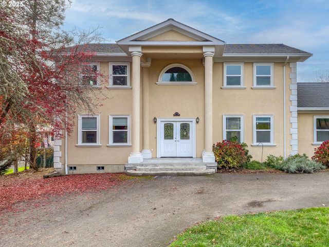 3133 Ne DOUGLAS Ave, Roseburg, OR 97470