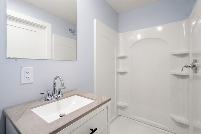 78 Pleasant St, Grafton, MA 01519