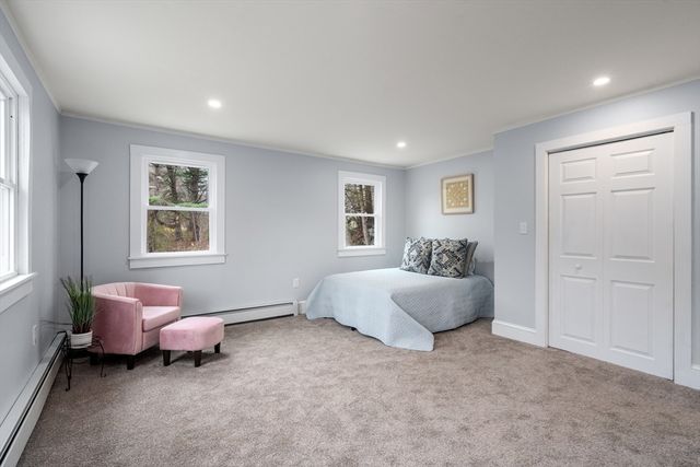 78 Pleasant St, Grafton, MA 01519