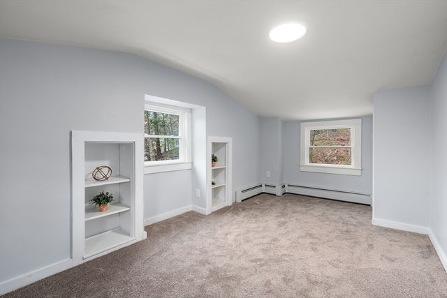 78 Pleasant St, Grafton, MA 01519