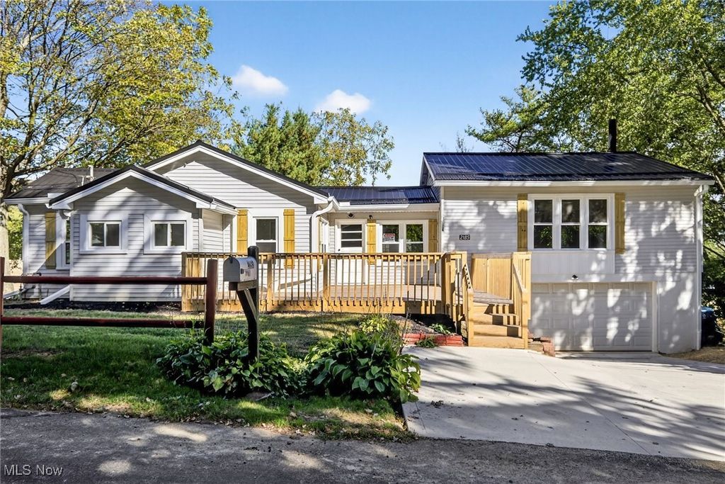 2185 Stahl Road, Akron, OH 44319