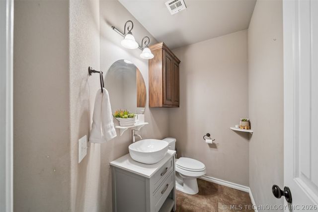 3404 Heritage Hills Parkway, Claremore, OK 74019