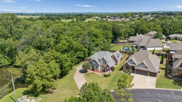 3404 Heritage Hills Parkway, Claremore, OK 74019