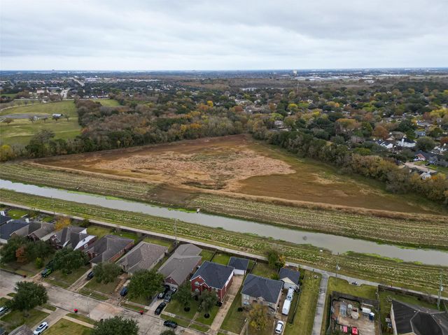 16639 Village View Trail, Sugar Land, TX 77498