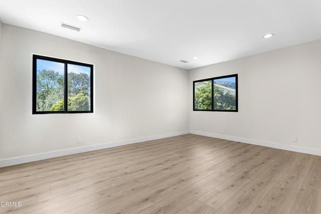 9321 Belvoir Avenue, La Crescenta, CA 91214