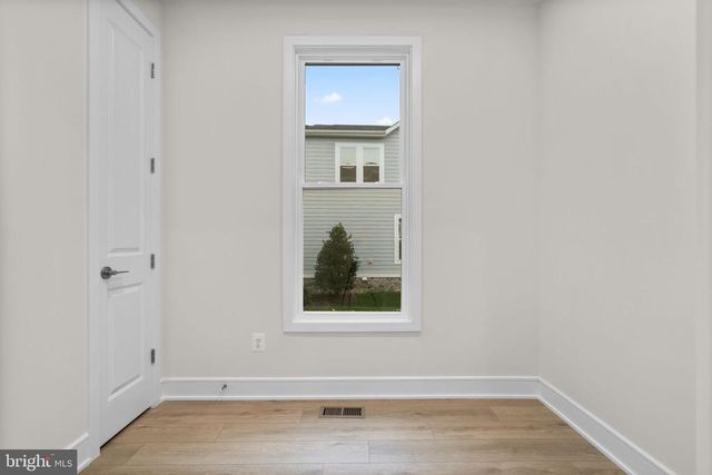 4253 MANOR DR, Marshall, VA 20115