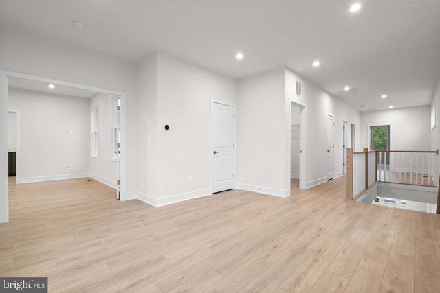 4253 MANOR DR, Marshall, VA 20115