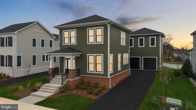 4253 MANOR DR, Marshall, VA 20115