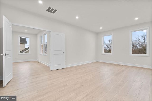 4253 MANOR DR, Marshall, VA 20115