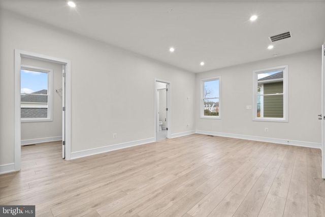 4253 MANOR DR, Marshall, VA 20115