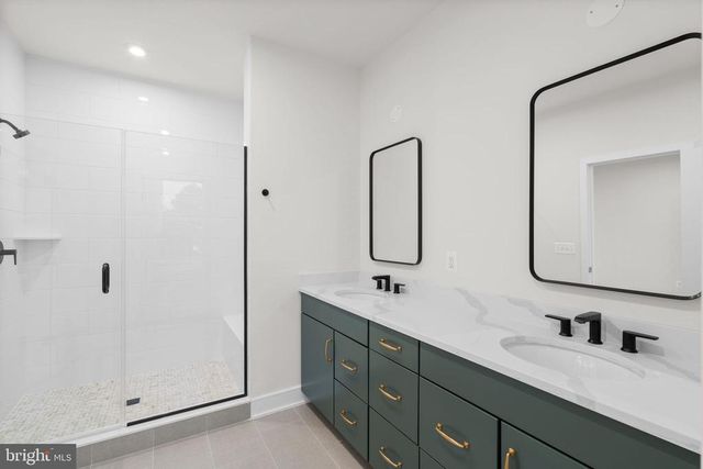 4253 MANOR DR, Marshall, VA 20115