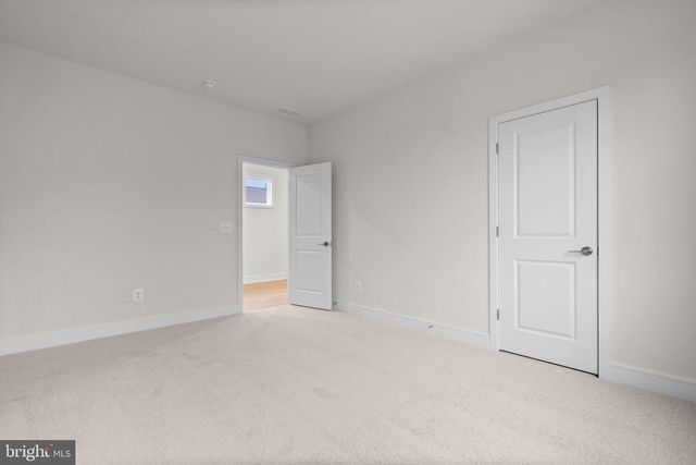 4253 MANOR DR, Marshall, VA 20115