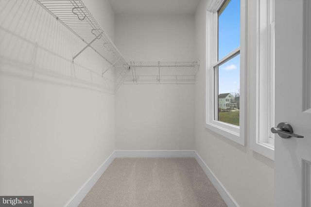 4253 MANOR DR, Marshall, VA 20115