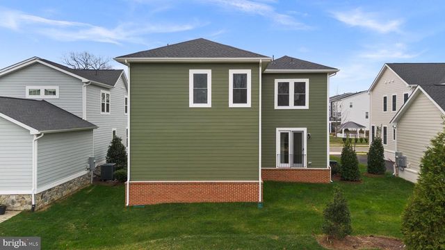 4253 MANOR DR, Marshall, VA 20115