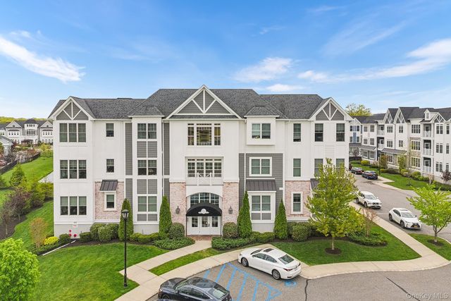 12103 Aspenwood Drive, Plainview, NY 11803