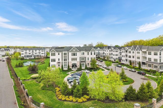 12103 Aspenwood Drive, Plainview, NY 11803