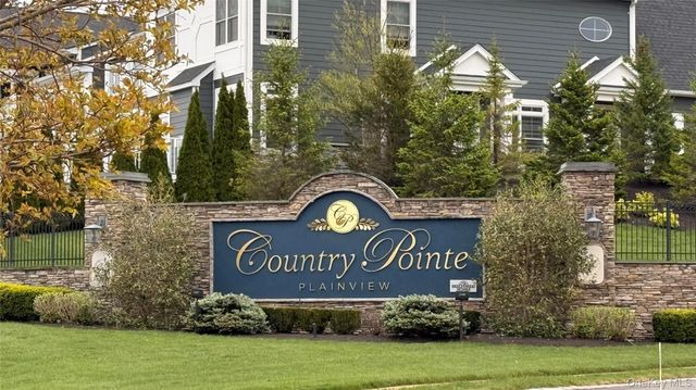 12103 Aspenwood Drive, Plainview, NY 11803
