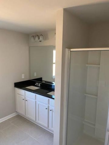 200 Broadleaf Walk 10, Woodstock, GA 30188