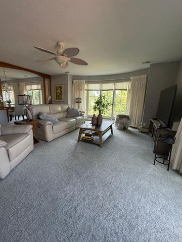 6300 Xerxes Avenue S 24, Edina, MN 55423