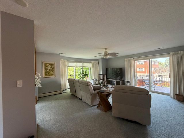 6300 Xerxes Avenue S 24, Edina, MN 55423