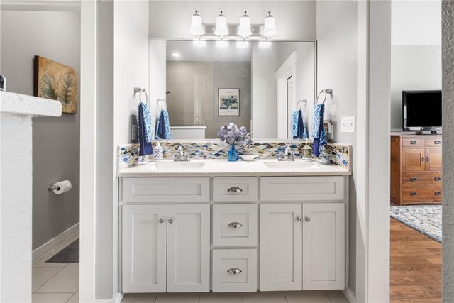 14890 Granada Dr 303, Corpus Christi, TX 78418