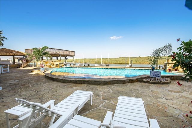 14890 Granada Dr 303, Corpus Christi, TX 78418