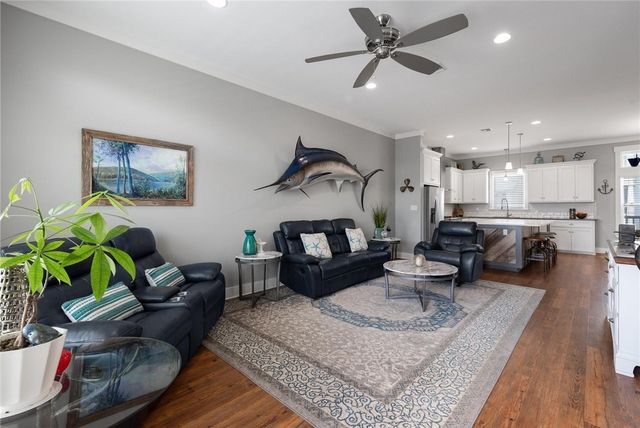 14890 Granada Dr 303, Corpus Christi, TX 78418