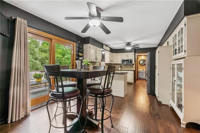 1402 Colony Drive, Kearney, MO 64060