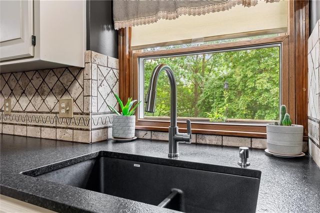 1402 Colony Drive, Kearney, MO 64060