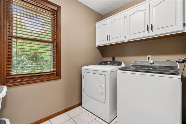 1402 Colony Drive, Kearney, MO 64060