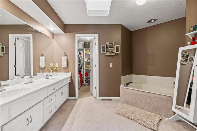 1402 Colony Drive, Kearney, MO 64060