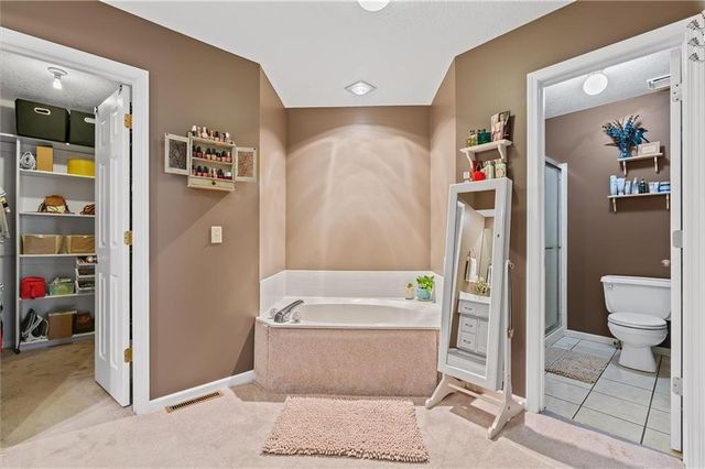 1402 Colony Drive, Kearney, MO 64060
