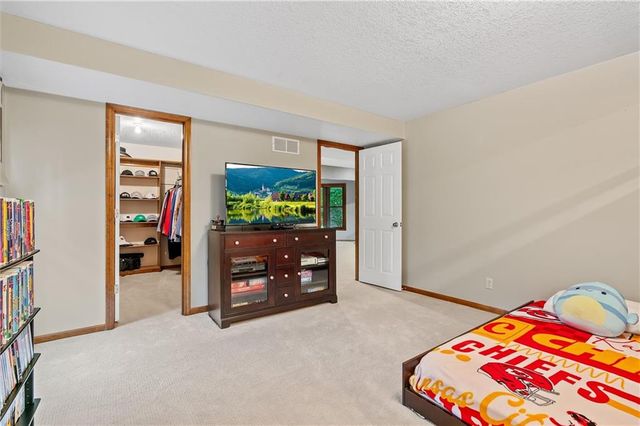 1402 Colony Drive, Kearney, MO 64060