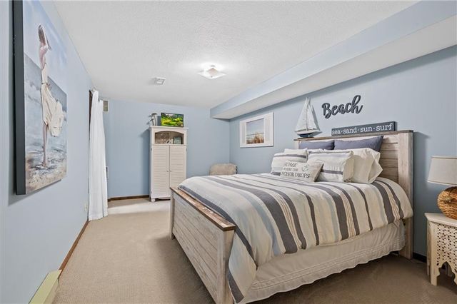 1402 Colony Drive, Kearney, MO 64060