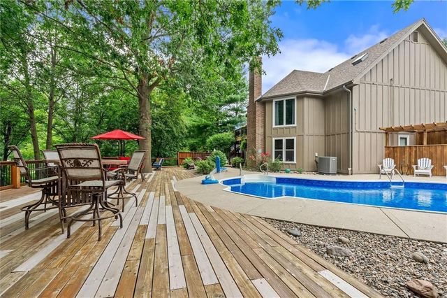 1402 Colony Drive, Kearney, MO 64060