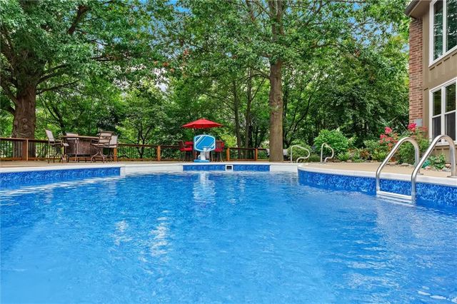 1402 Colony Drive, Kearney, MO 64060