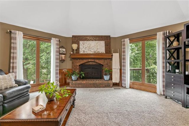 1402 Colony Drive, Kearney, MO 64060
