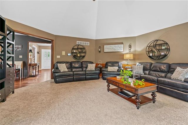 1402 Colony Drive, Kearney, MO 64060