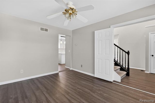 4642 Pond Run, Canton, MI 48188