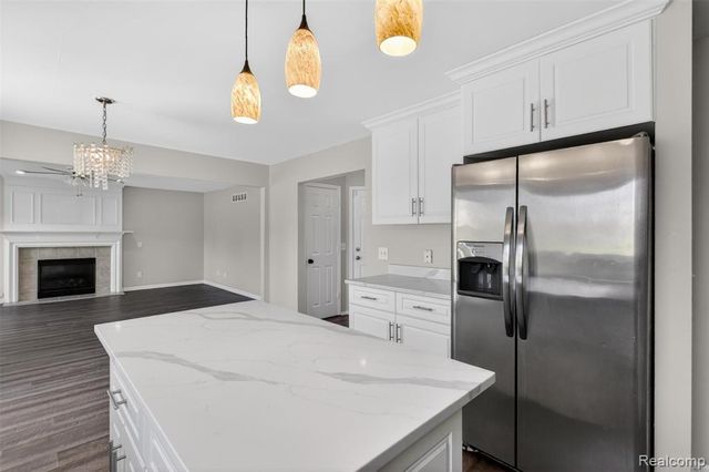 4642 Pond Run, Canton, MI 48188