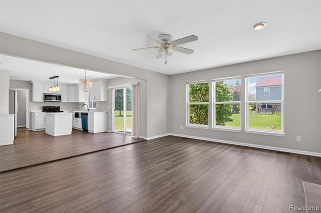 4642 Pond Run, Canton, MI 48188