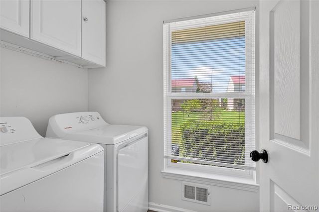 4642 Pond Run, Canton, MI 48188
