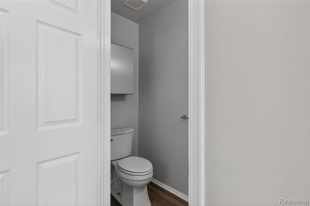 4642 Pond Run, Canton, MI 48188