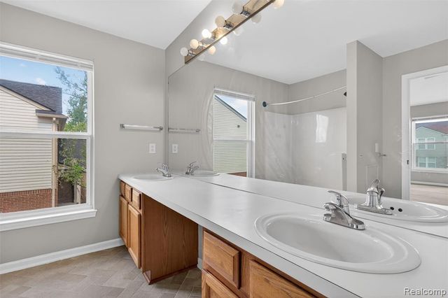 4642 Pond Run, Canton, MI 48188