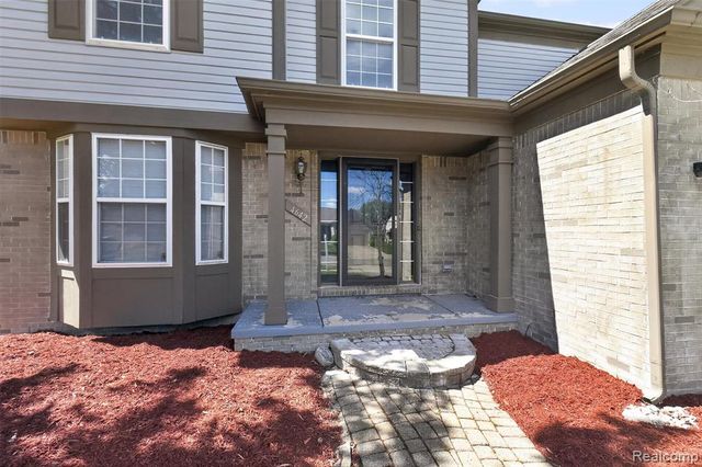 4642 Pond Run, Canton, MI 48188