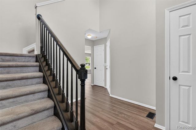 4642 Pond Run, Canton, MI 48188